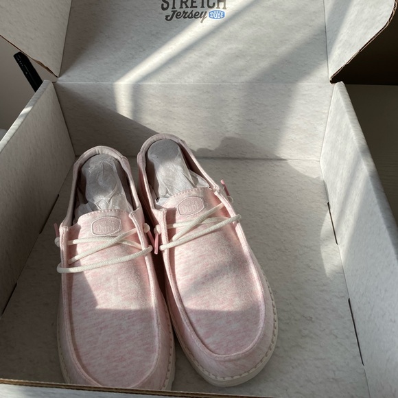 HeyDude Wendy stretch jersey she’s in pink new with box size 8 - Picture 5 of 5